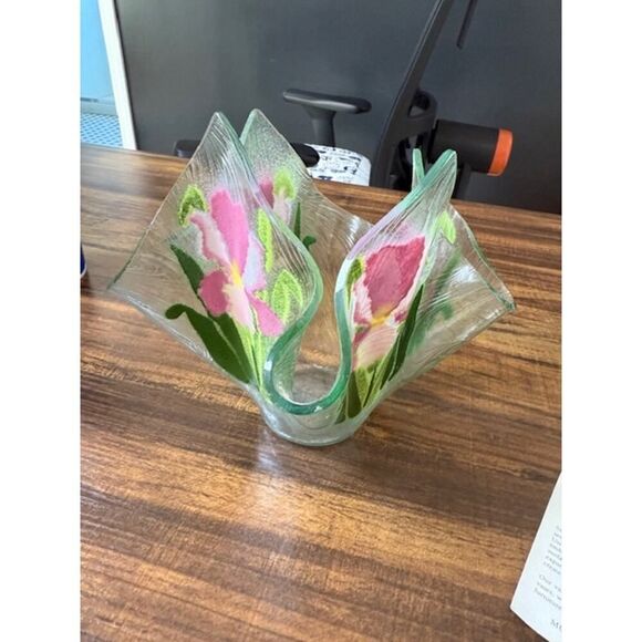 Pink Rose Tulips Handkerchief Vase Winterthur Museum Green 7" - Picture 3 of 8